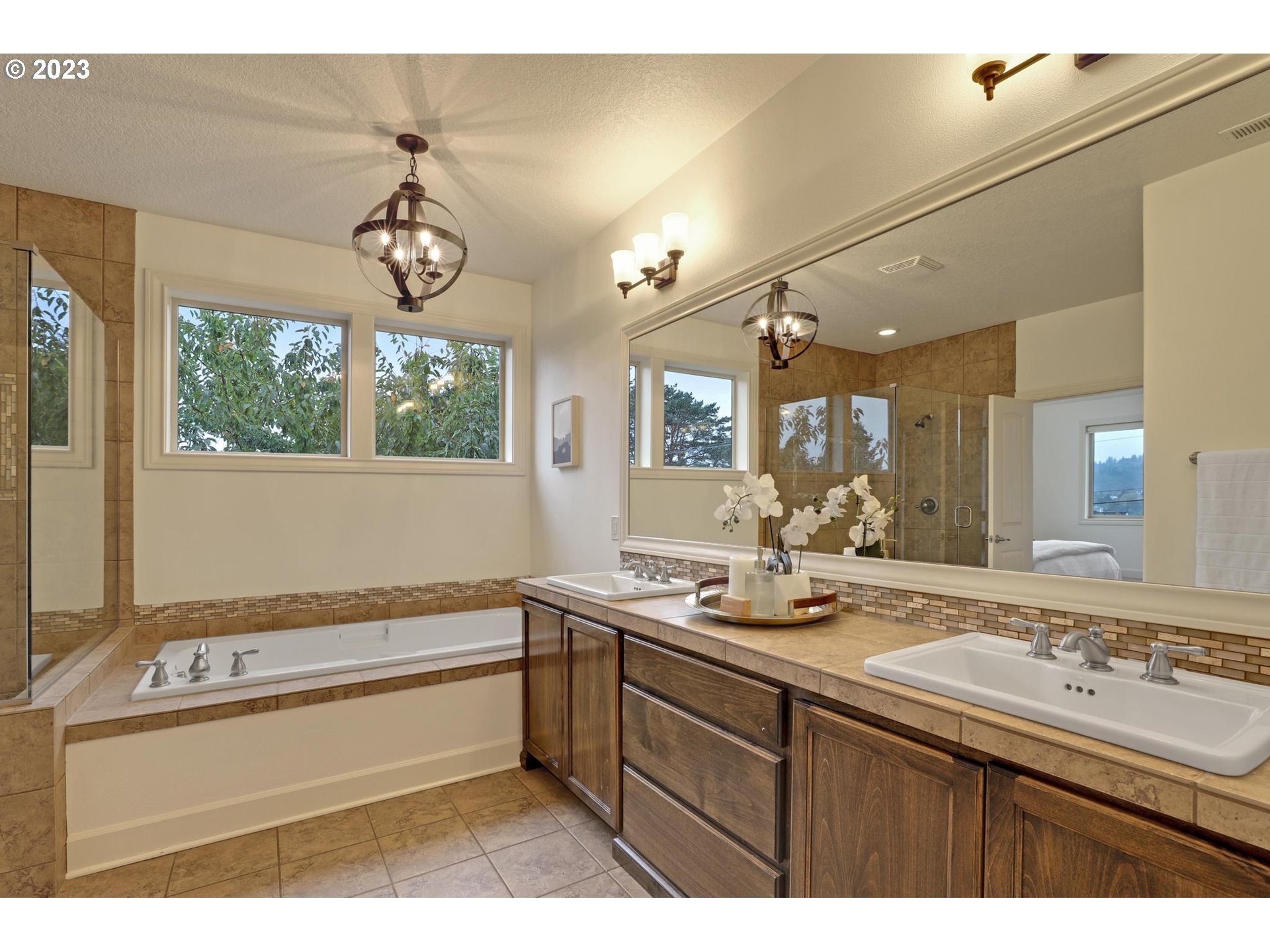 10816 Northwest Ridge Road Portland, OR 97229 - Photo 25 of 36 Gallery Image 25
