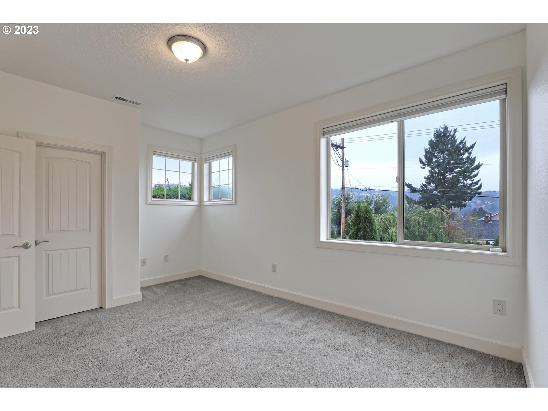 10816 Northwest Ridge Road Portland, OR 97229 - Photo 30 of 36 Gallery Image 30