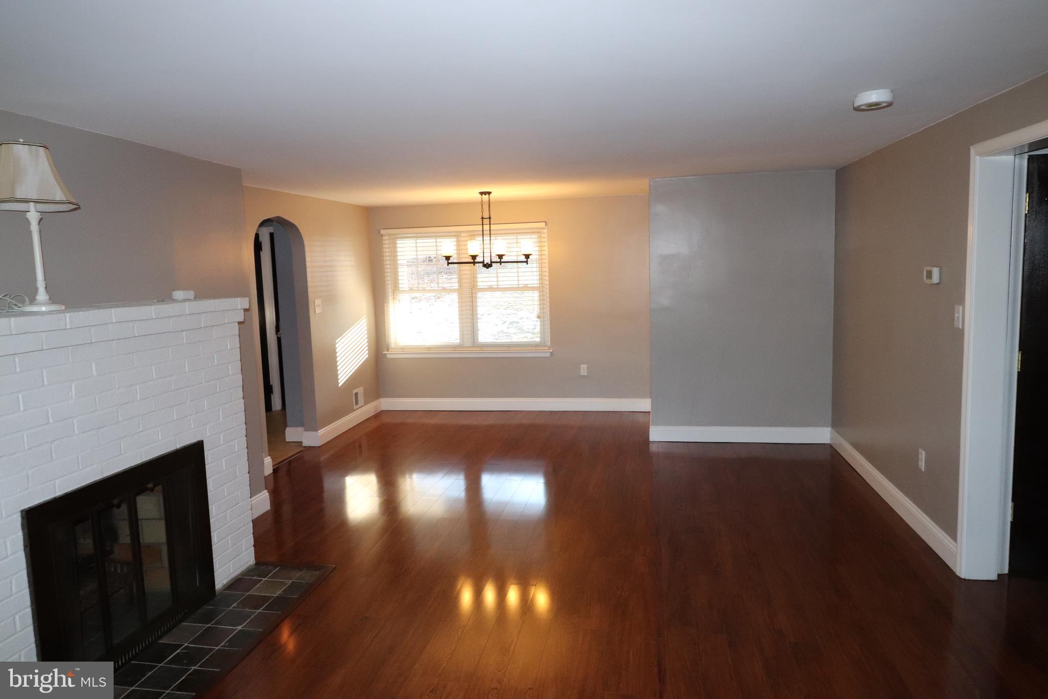 208 2nd Street Reading, PA 19607 - Photo 4 of 26