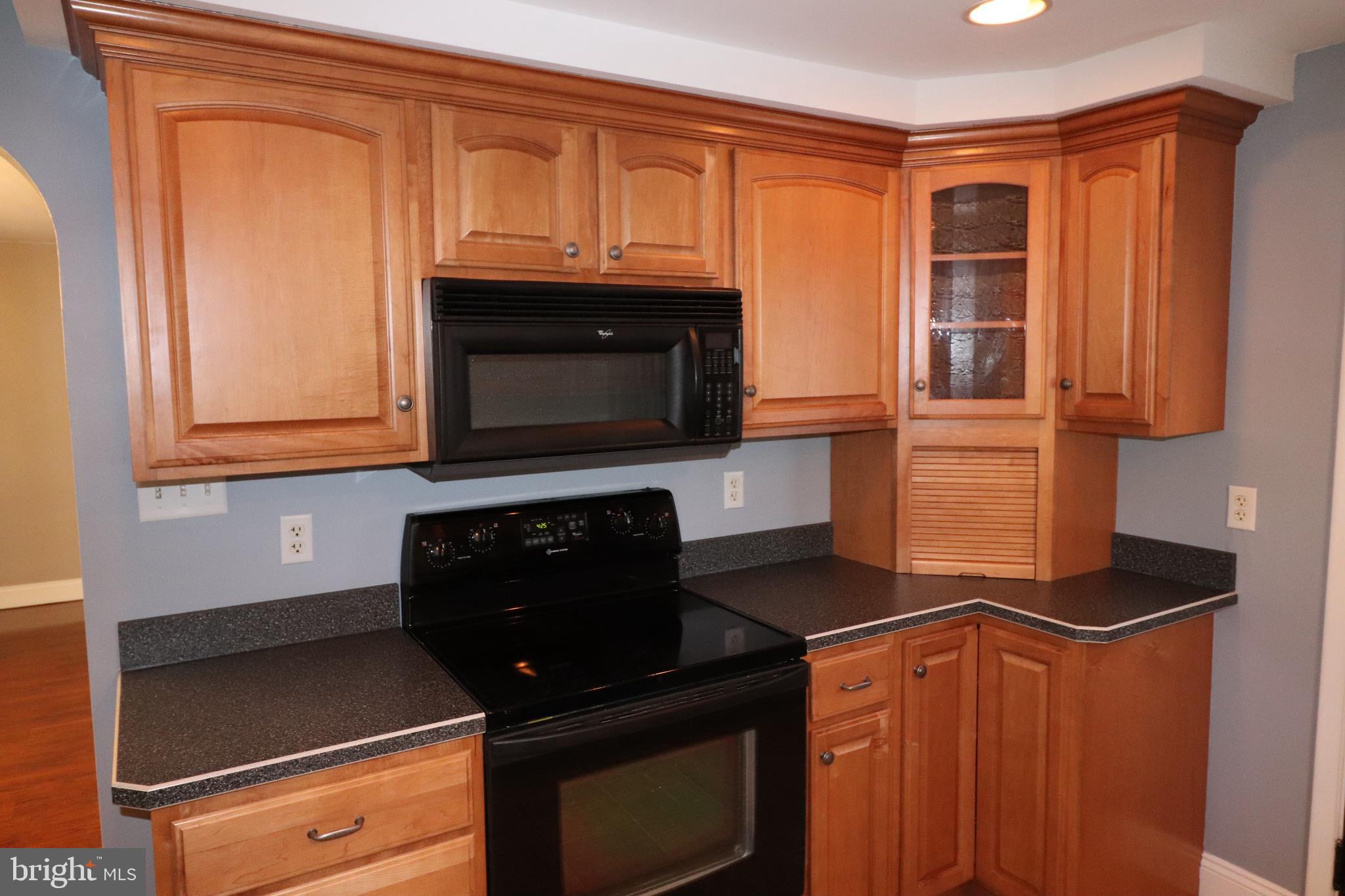 208 2nd Street Reading, PA 19607 - Photo 7 of 26