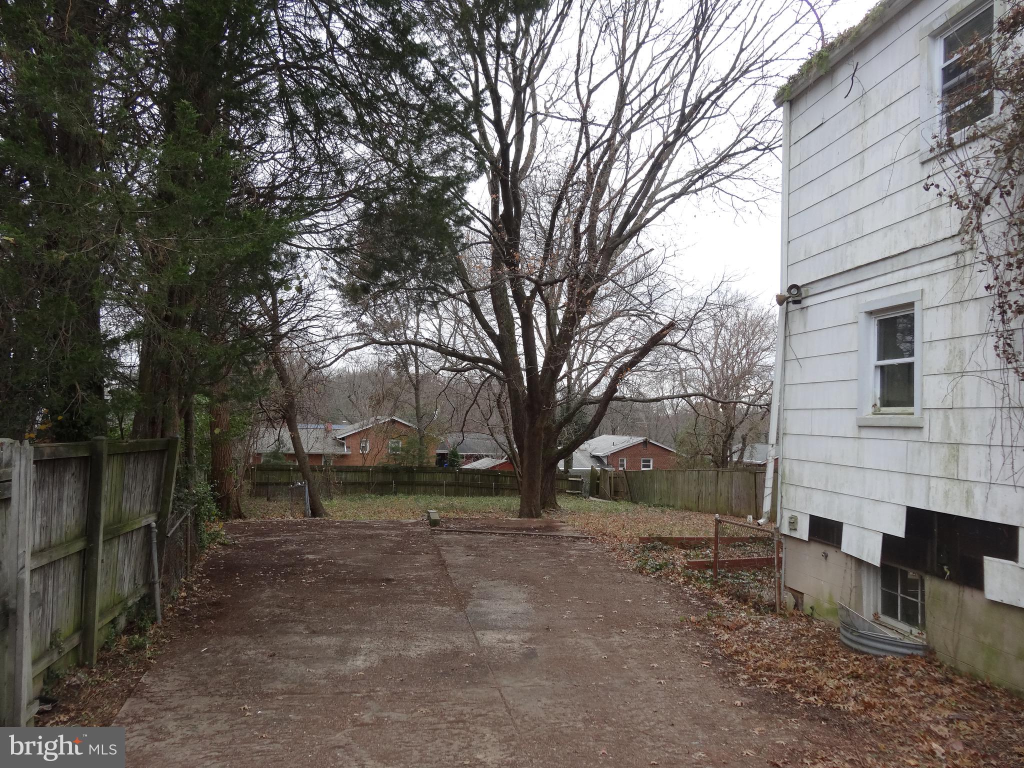 1704 Arcola Avenue Silver Spring, MD 20902 - Photo 4 of 9 Driveway