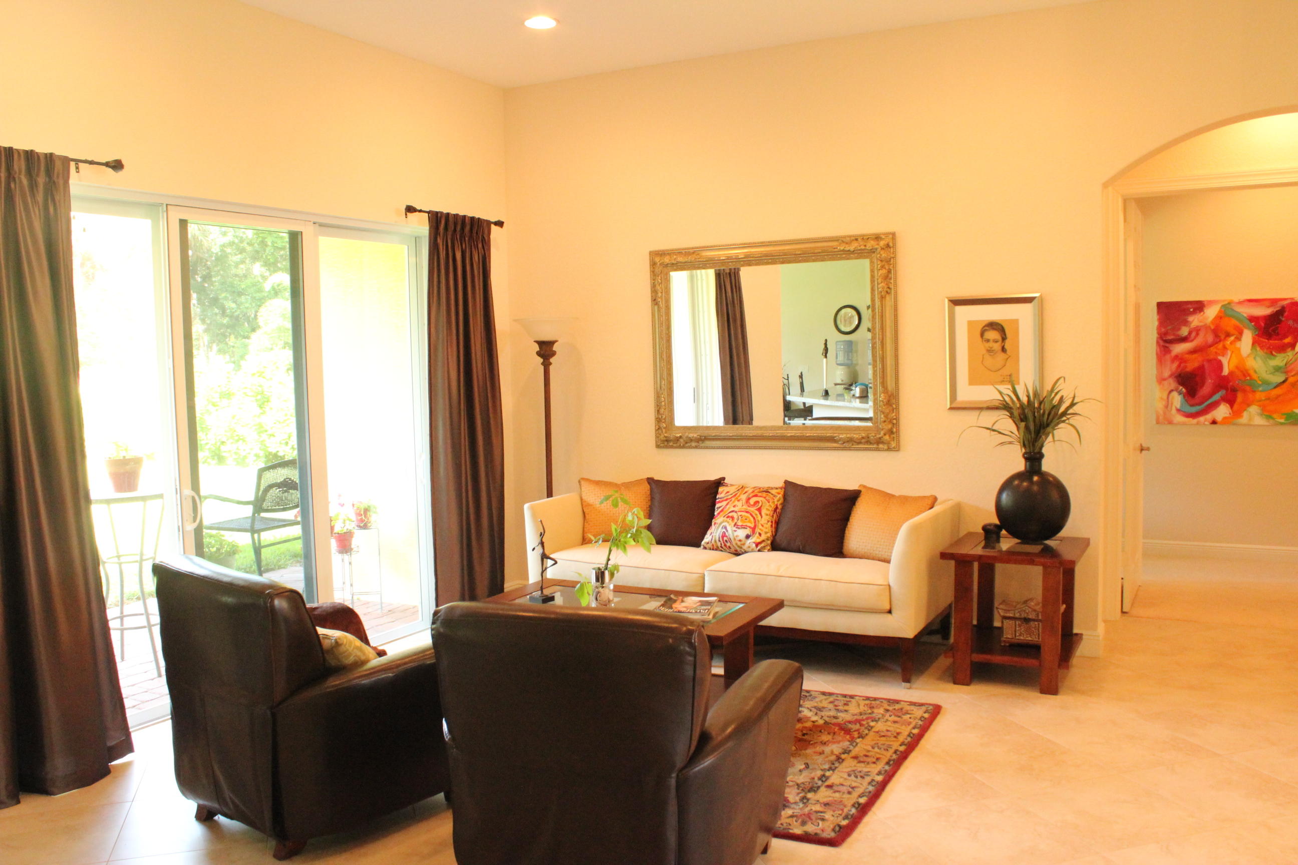 312 Southwest Lost River Road Stuart, FL 34997 - Photo 4 of 23 Living Room