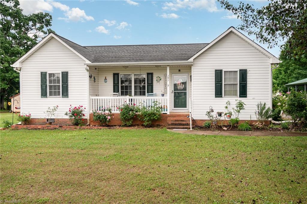 191 Lawrence Road Stokesdale, NC 27357 - Photo 4 of 26 Gallery Image 4