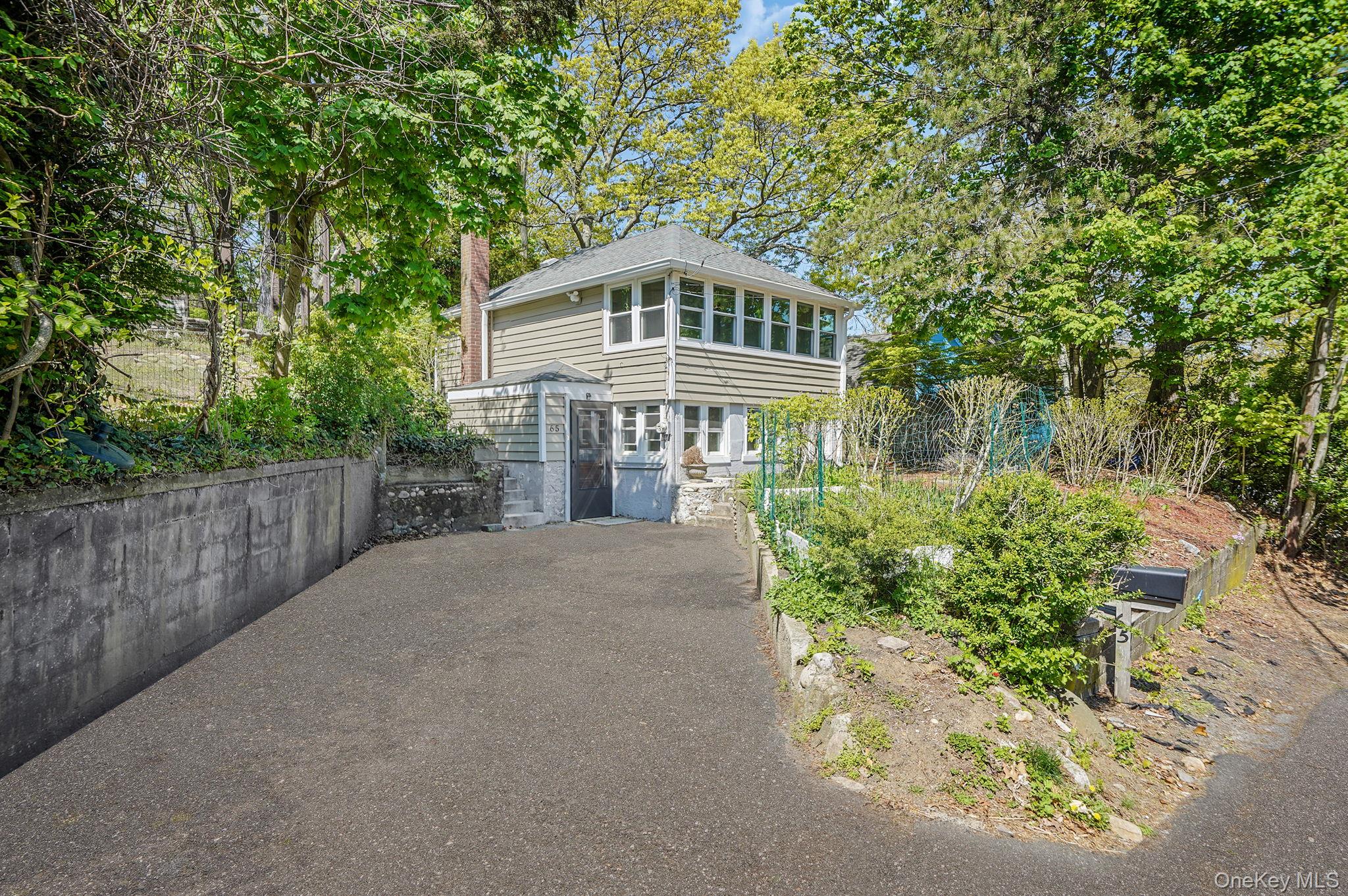 65 Woodlawn Road Rocky Point, NY 11778 - Photo 2 of 25