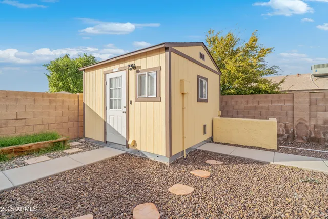 $2,195 | 8316 West Sweetwater Avenue, Peoria, AZ 85381