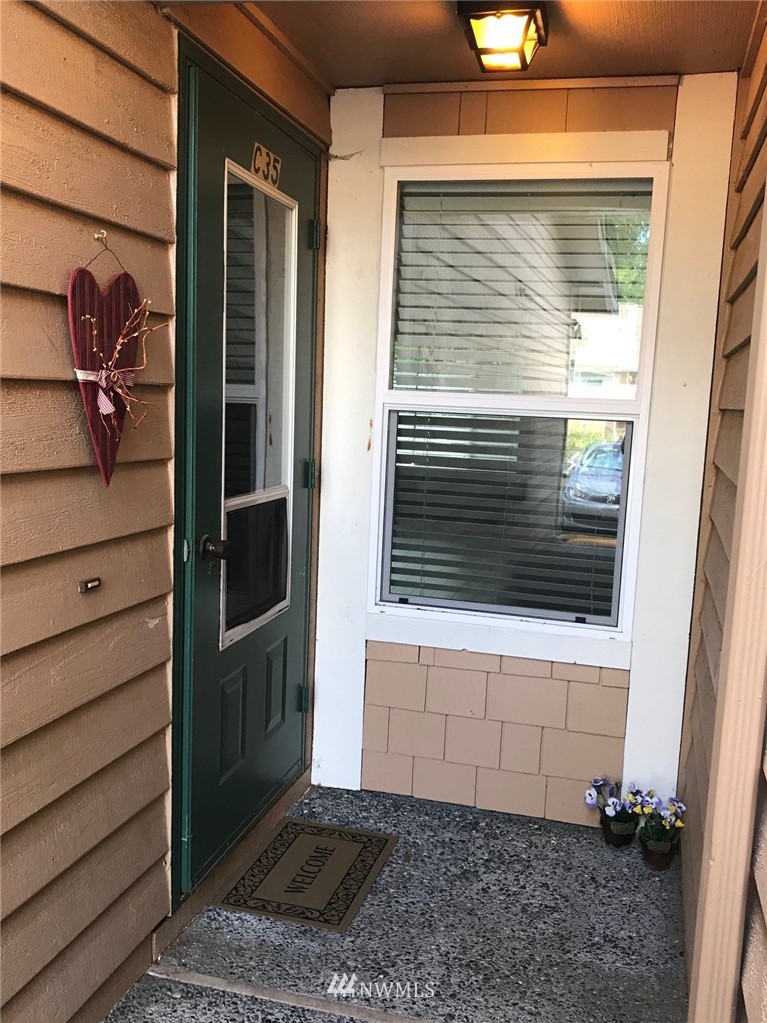 21529 4th Avenue West, Unit C35 Bothell, WA 98021 - Photo 1 of 14