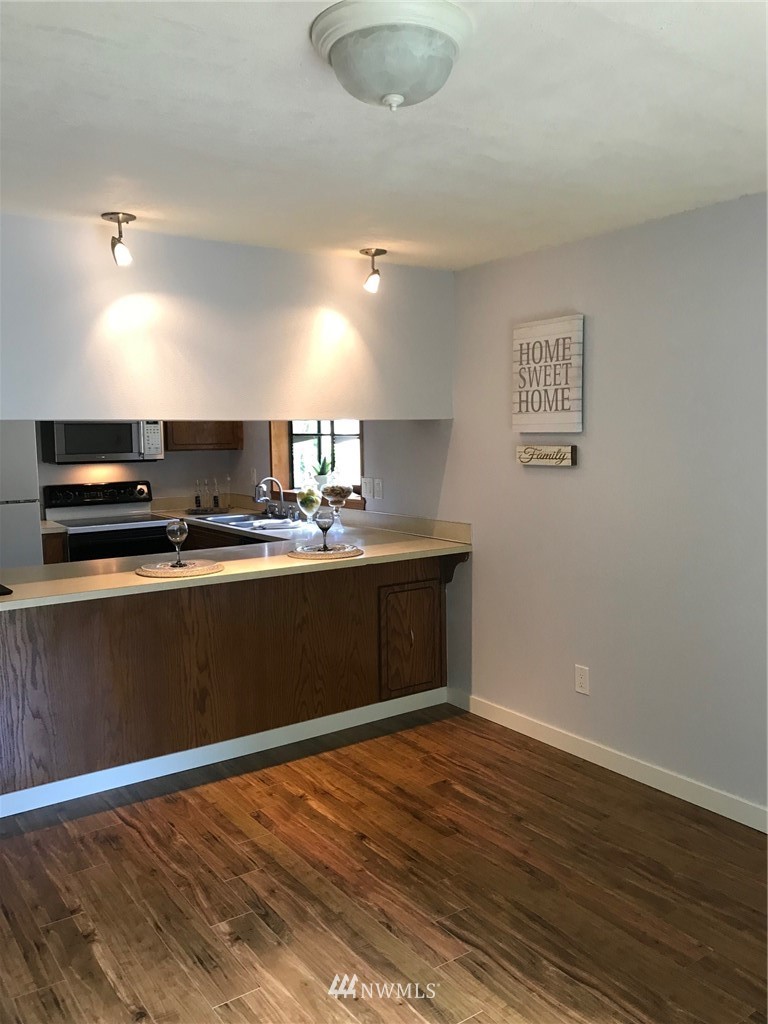 21529 4th Avenue West, Unit C35 Bothell, WA 98021 - Photo 6 of 14