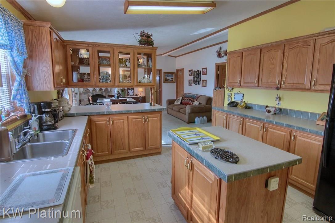 5860 Greenwood Road Avoca, MI 48006 - Photo 7 of 32 Kitchen.jpg