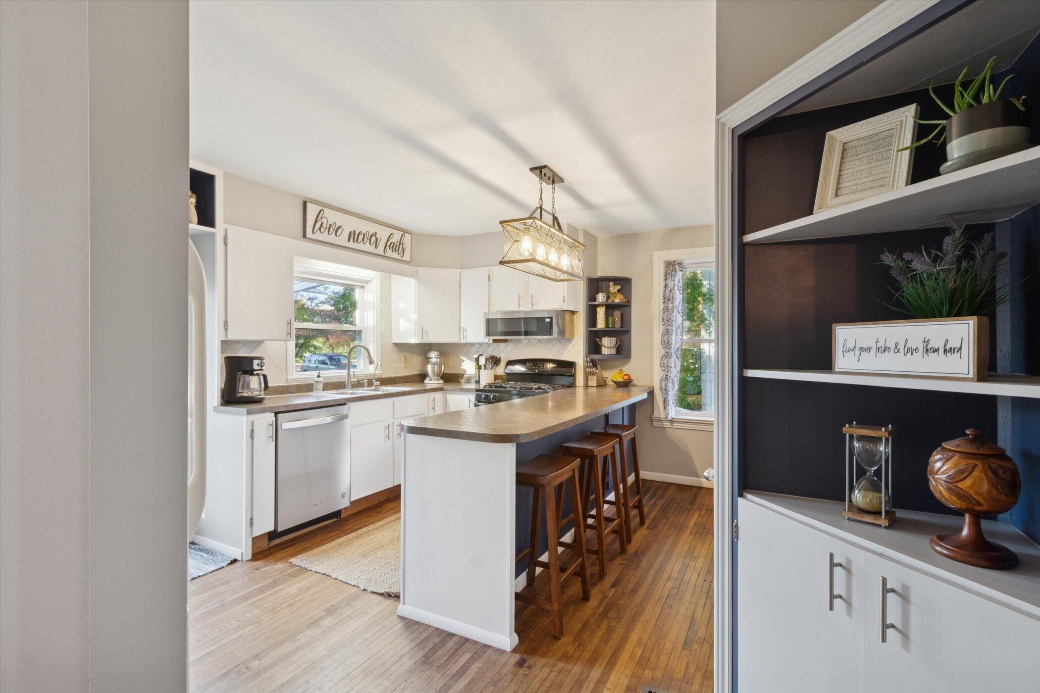 223 West Todd Avenue Reed City, MI 49677 - Photo 24 of 70 24-223-W-Todd-Ave-WindowStill