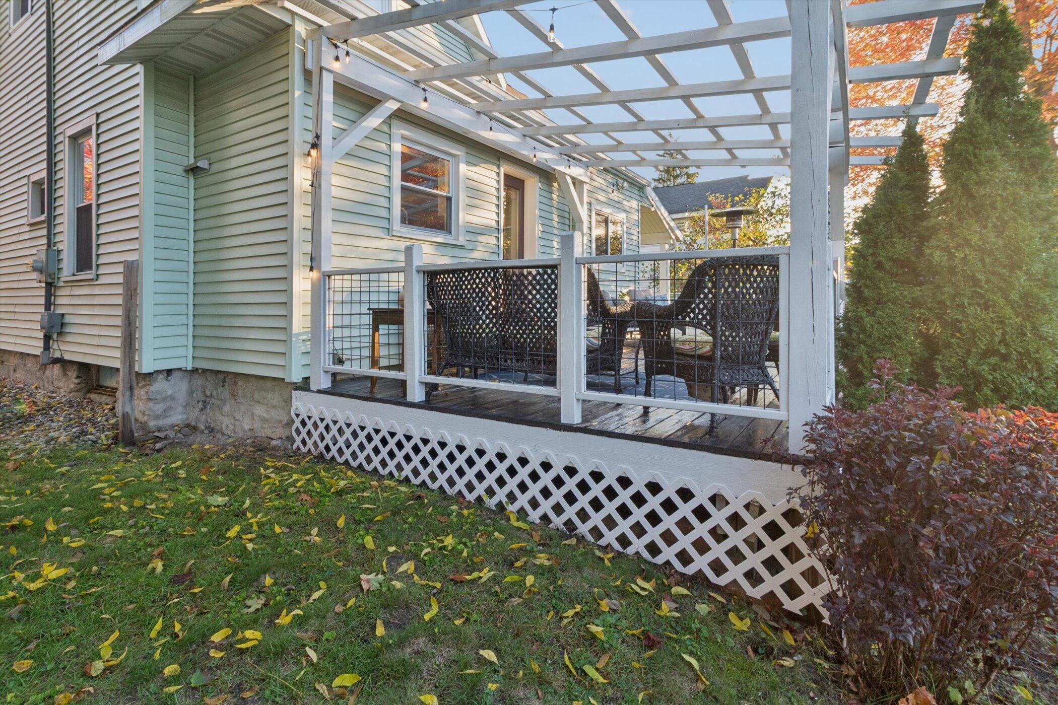 223 West Todd Avenue Reed City, MI 49677 - Photo 60 of 70 60-223-W-Todd-Ave-WindowStill