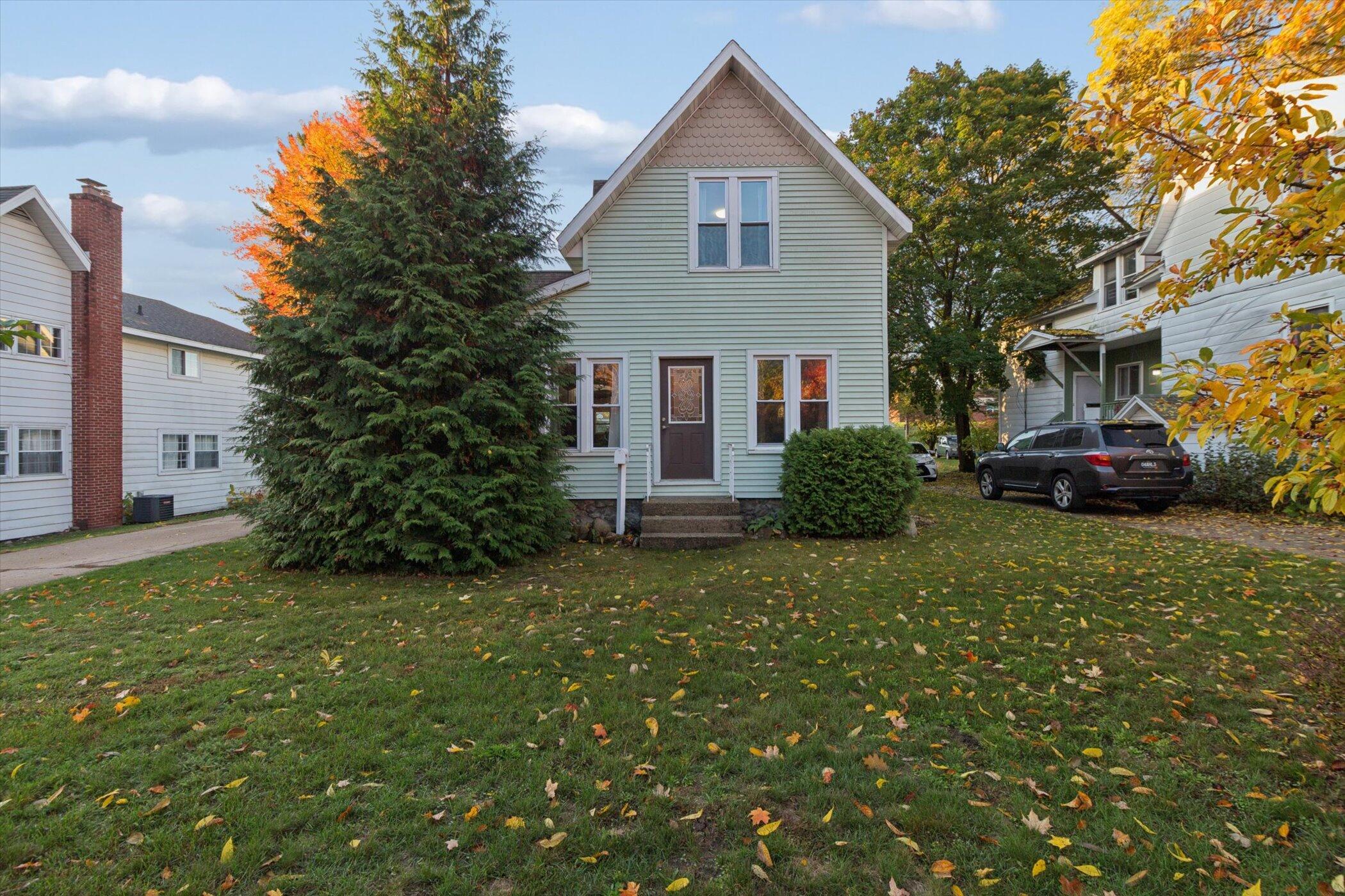 223 West Todd Avenue Reed City, MI 49677 - Photo 7 of 70 07-223-W-Todd-Ave-WindowStill