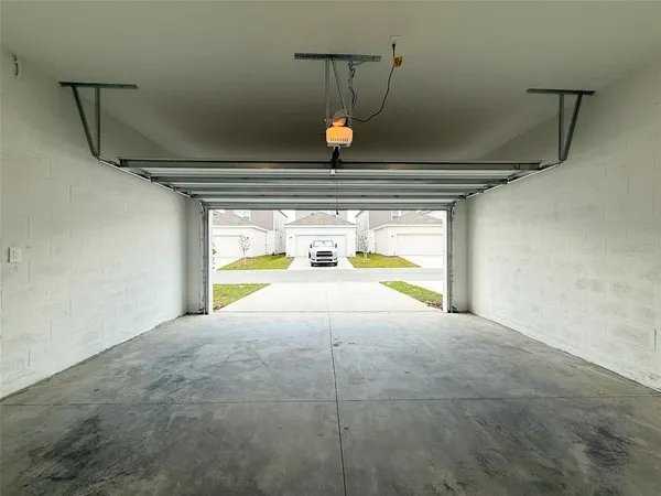 $2,600 | 1991 Stake Out Way, Apopka, FL 32703