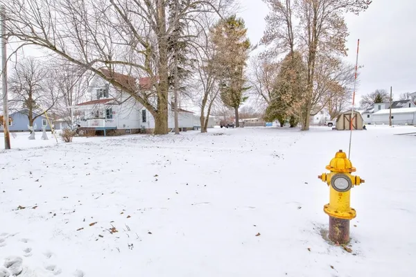 $9,900 | 4017 North Shore Drive, Menominee, MI 49858