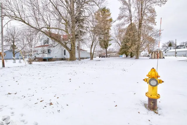 $9,900 | 4017 North Shore Drive, Menominee, MI 49858