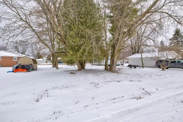 $9,900 | 4017 North Shore Drive, Menominee, MI 49858