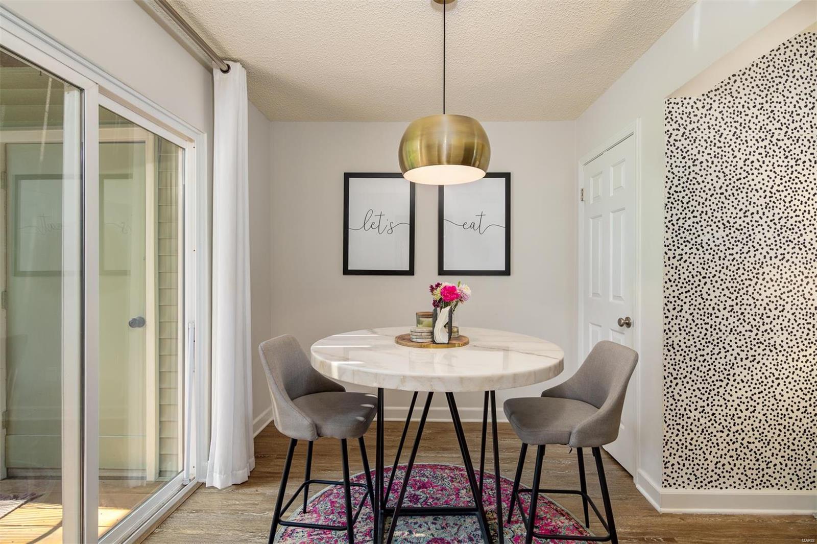 9138 Eager Road St. Louis, MO 63144 - Photo 5 of 23 Gallery Image 5