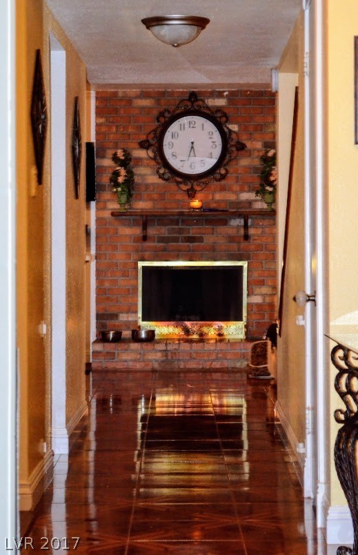 808 Altamira Road Las Vegas, NV 89145 - Photo 3 of 34 Gallery Image 3