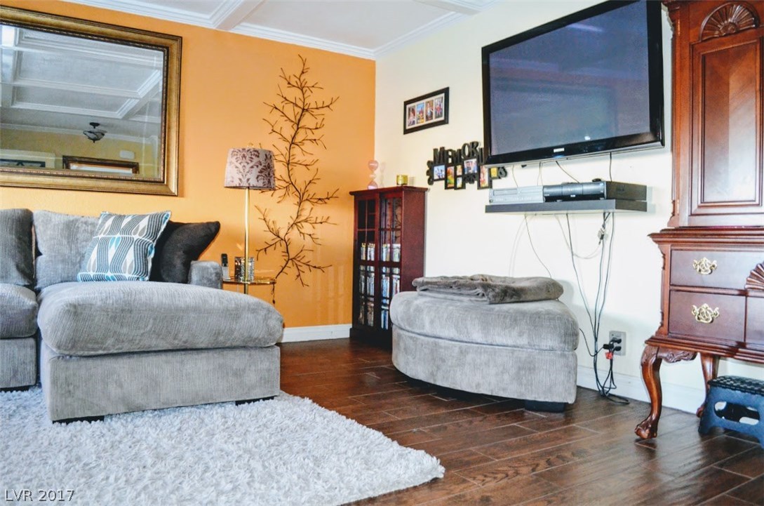 808 Altamira Road Las Vegas, NV 89145 - Photo 5 of 34 Gallery Image 5