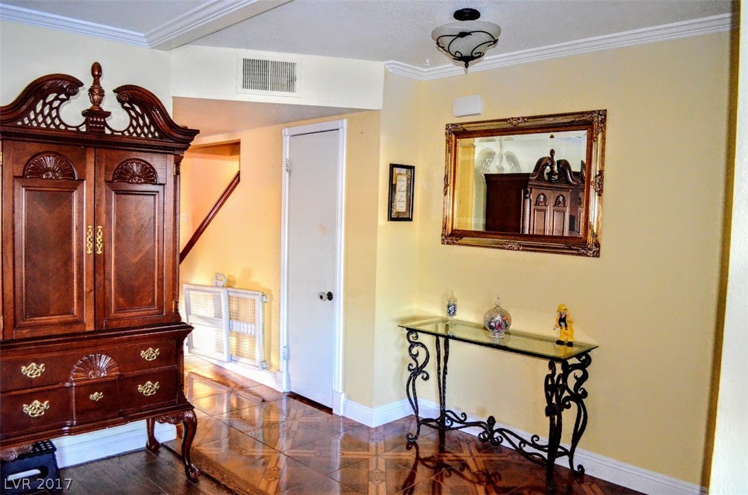 808 Altamira Road Las Vegas, NV 89145 - Photo 7 of 34 Gallery Image 7