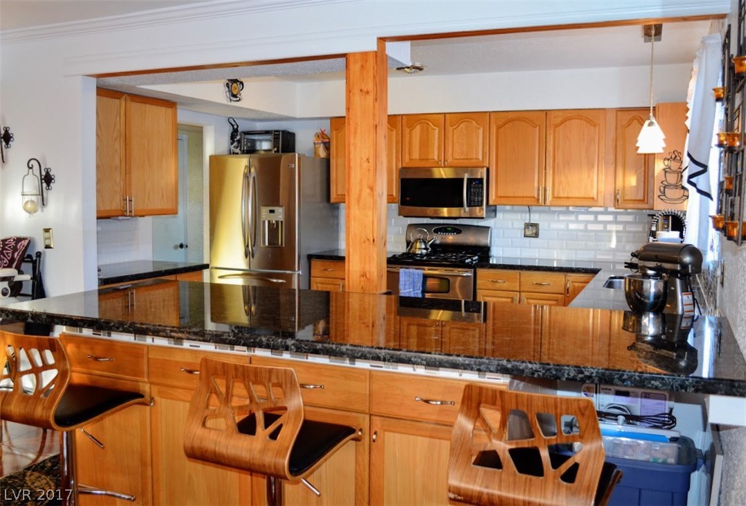 808 Altamira Road Las Vegas, NV 89145 - Photo 10 of 34 Gallery Image 10