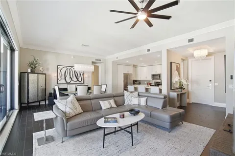 $1,675,000 | 1030 3rd Avenue South, Unit 517, Naples, FL 34102