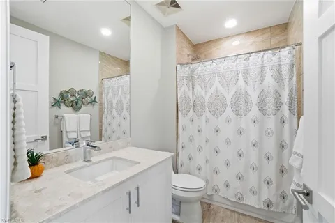 $1,675,000 | 1030 3rd Avenue South, Unit 517, Naples, FL 34102