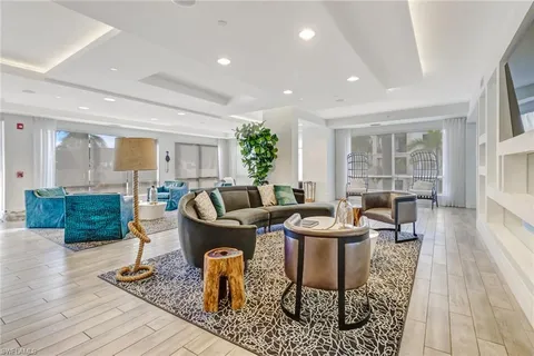 $1,675,000 | 1030 3rd Avenue South, Unit 517, Naples, FL 34102