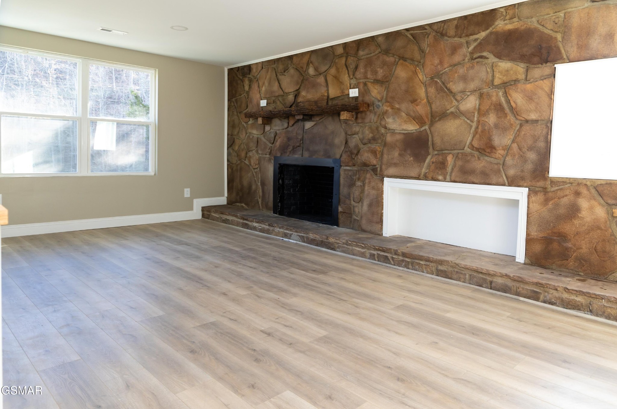 626 Sugar Loaf Road Seymour, TN 37865 - Photo 4 of 29 Gallery Image 4