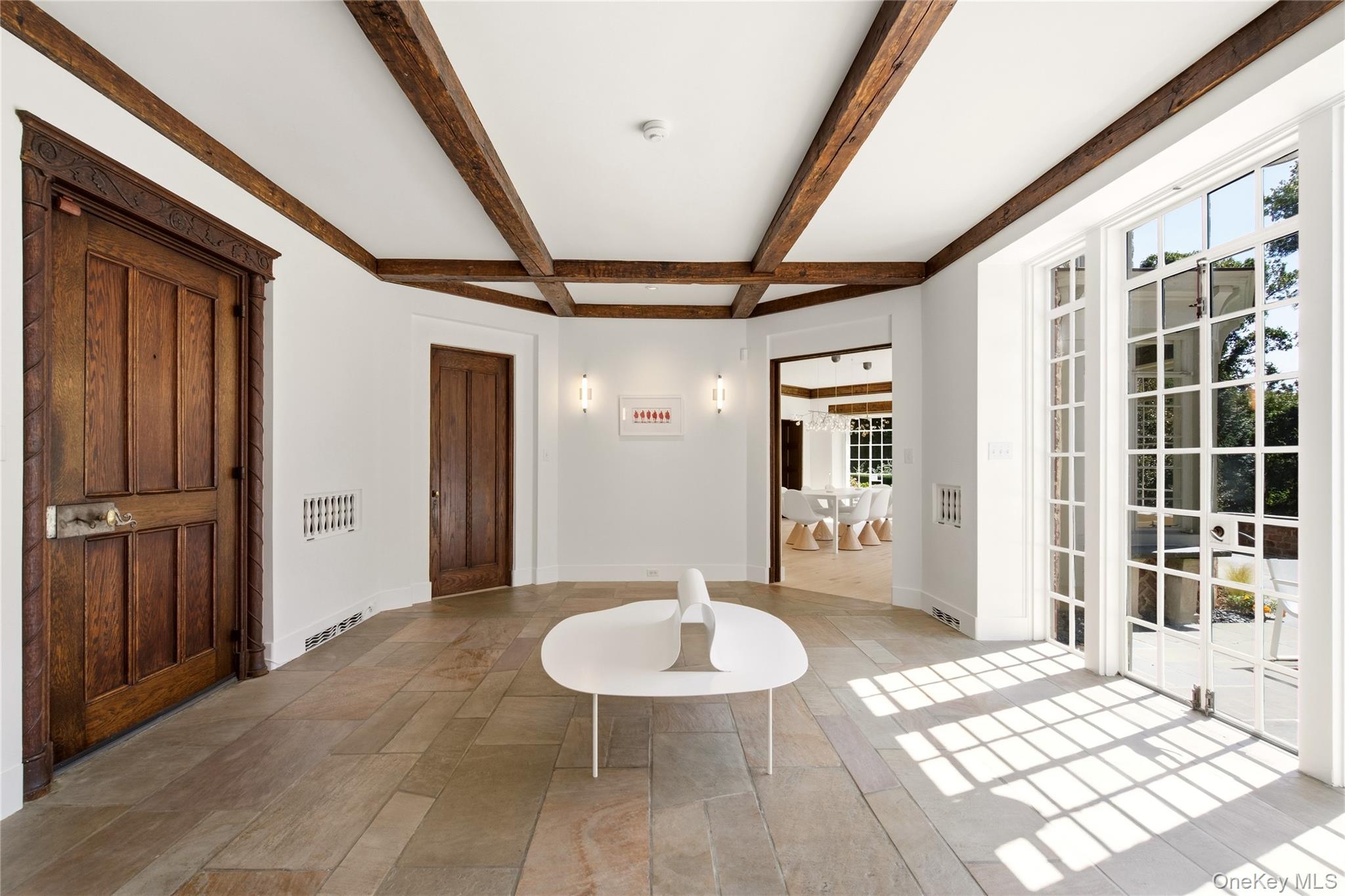 3 White Hill Road Cold Spring Harbor, NY 11724 - Photo 3 of 46 Gallery Image 3