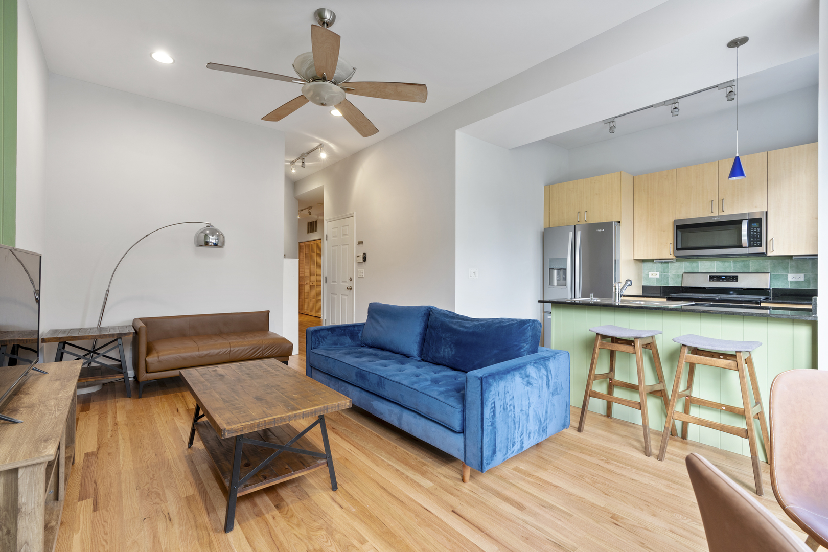1460 West Ohio Street, Unit 2F Chicago, IL 60642 - Photo 8 of 14