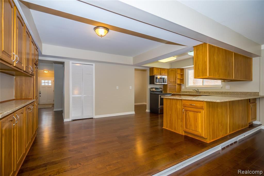 42278 Hanford Road Canton, MI 48187 - Photo 21 of 79