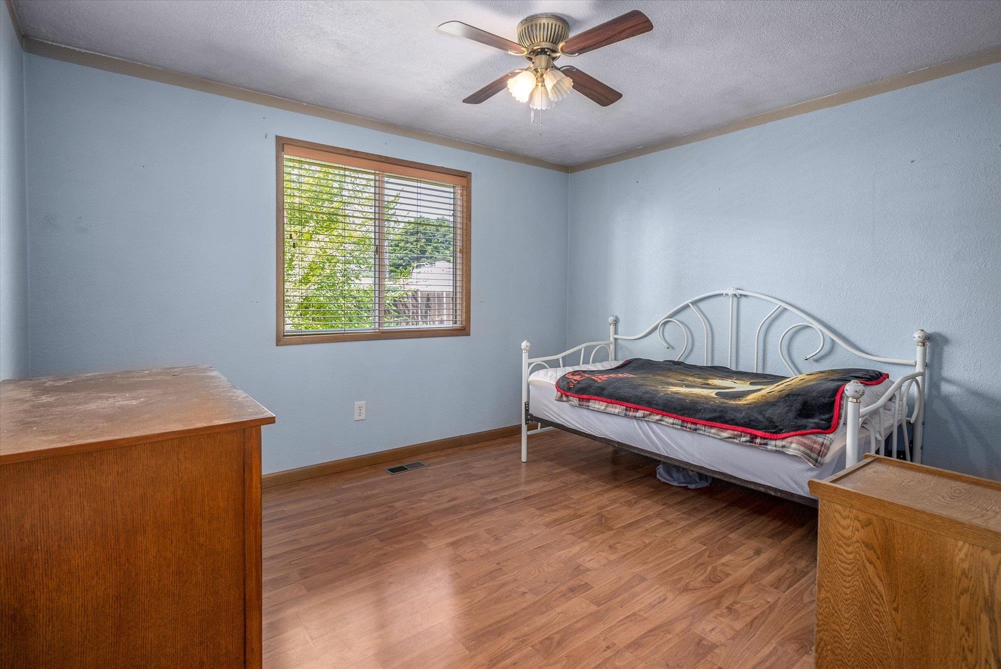 701 East Bismark Avenue Spokane, WA 99208 - Photo 14 of 19