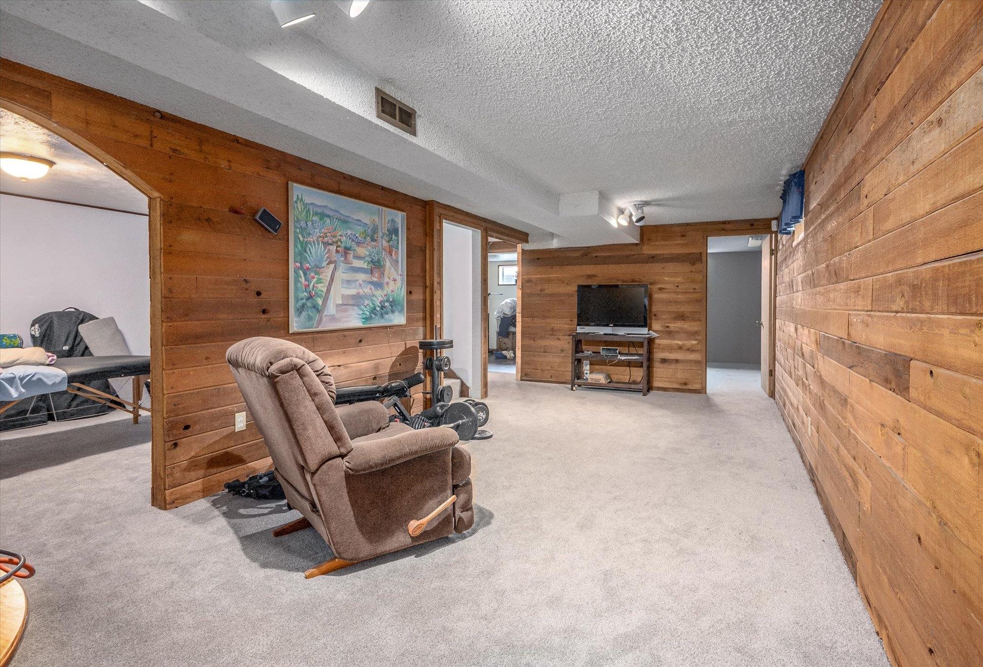 701 East Bismark Avenue Spokane, WA 99208 - Photo 15 of 19