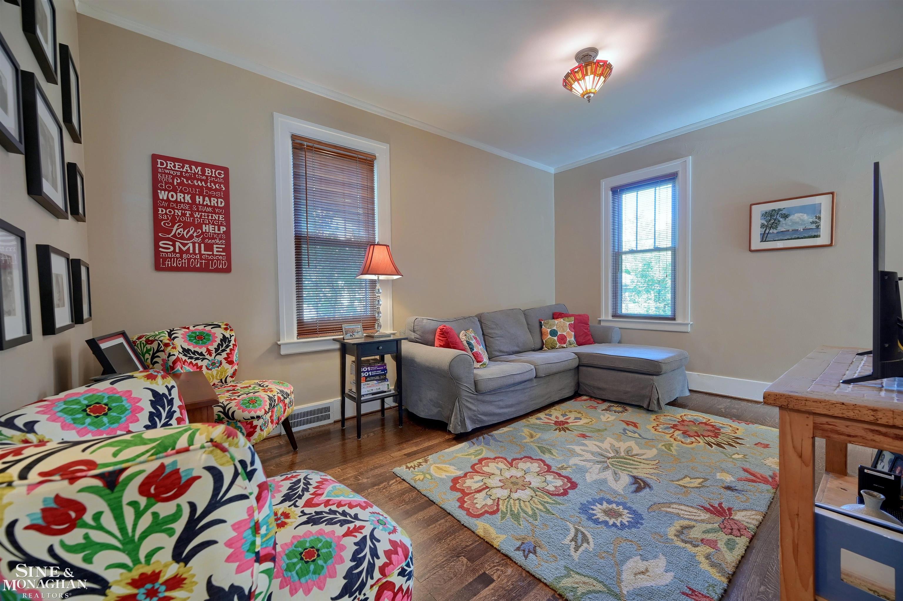 866 Barrington Road Grosse Pointe, MI 48230 - Photo 14 of 46 50105698-14.JPG