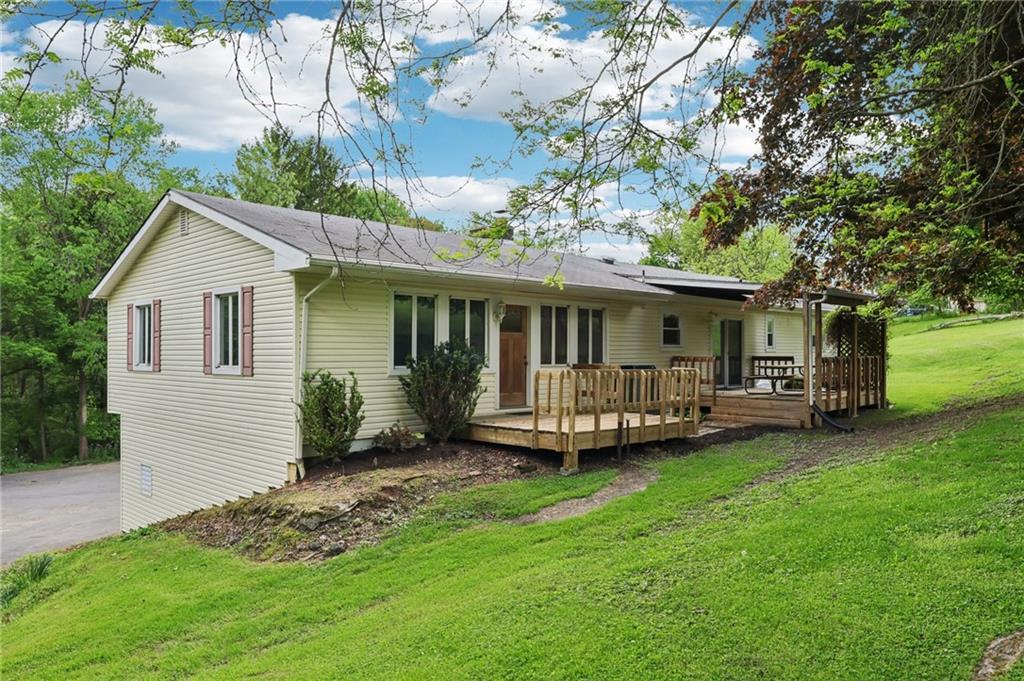 1317 Willowbrook Road New Castle, PA 16101 - Photo 4 of 40