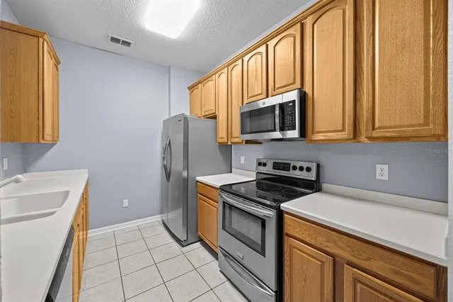 $1,500 | 1355 Venezia Court, Unit 202, Davenport, FL 33896