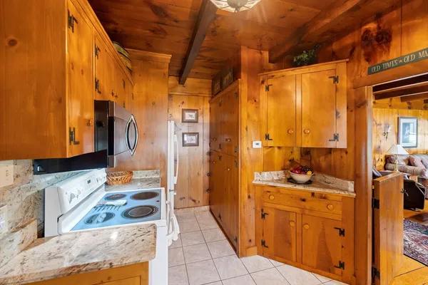 $699,000 | 17 Moorings Way, West Brookfield, MA 01585