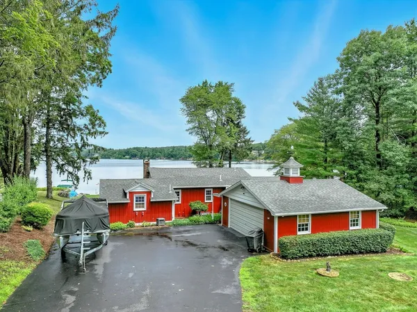 $699,000 | 17 Moorings Way, West Brookfield, MA 01585