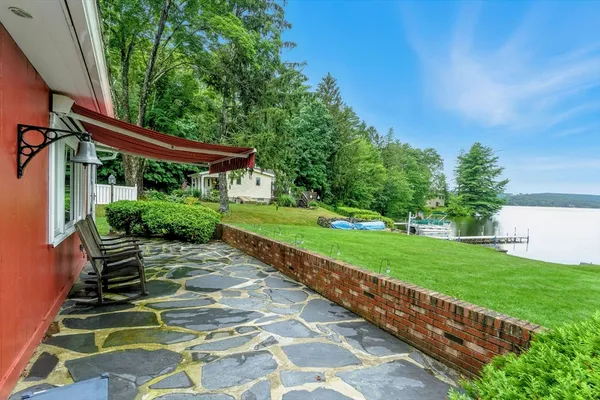 $699,000 | 17 Moorings Way, West Brookfield, MA 01585