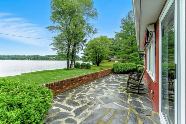 $699,000 | 17 Moorings Way, West Brookfield, MA 01585