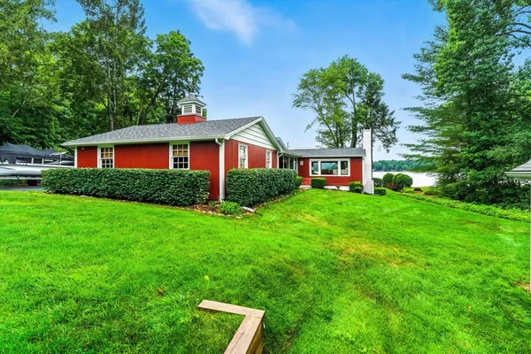 $699,000 | 17 Moorings Way, West Brookfield, MA 01585