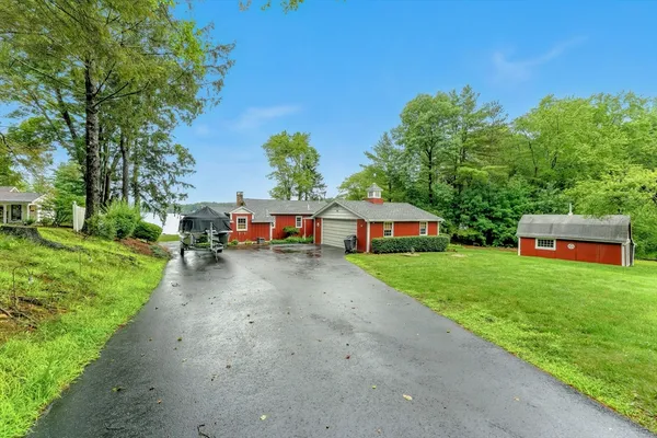 $699,000 | 17 Moorings Way, West Brookfield, MA 01585