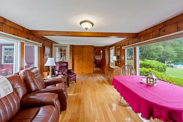 $699,000 | 17 Moorings Way, West Brookfield, MA 01585