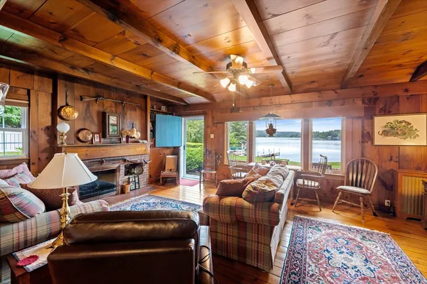 $699,000 | 17 Moorings Way, West Brookfield, MA 01585