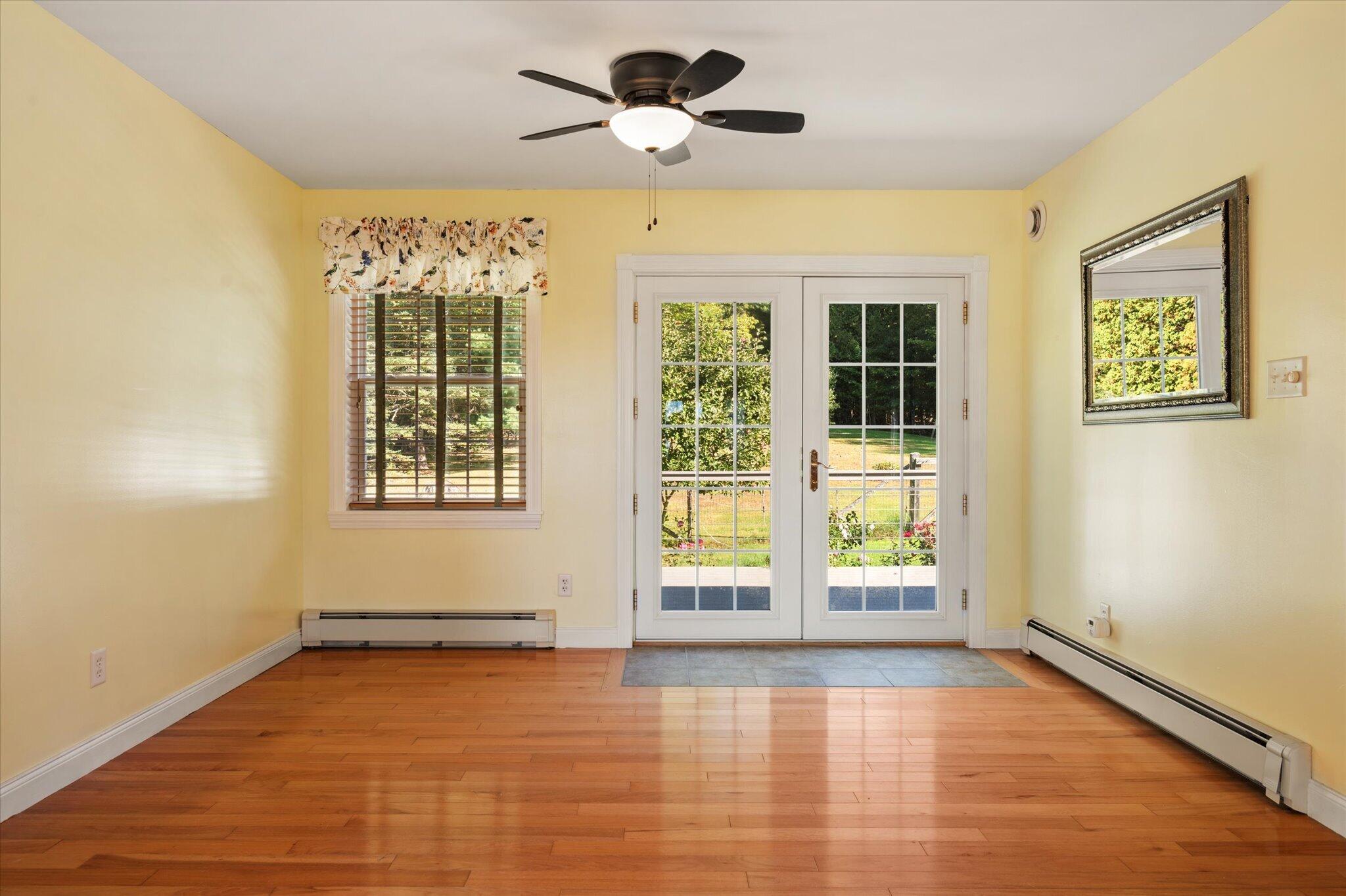 1113 River Road Bucksport, ME 04416 - Photo 17 of 51 18-Family Room