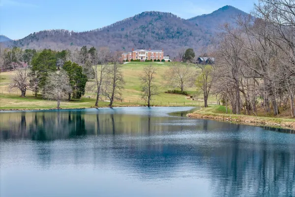 $5,499,500 | 1066 Greyledge Road, Buchanan, VA 24066