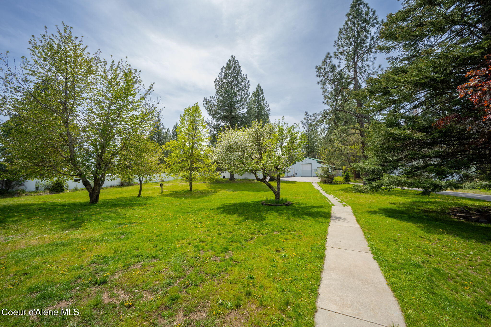 2087 East Glacier Road Hayden, ID 83835 - Photo 67 of 82 Exterior