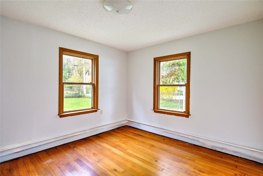 35 Hanson Road Barrington, RI 02806 - Photo 21 of 29