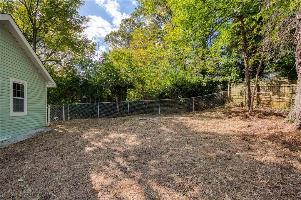 1015 Sims Street Southwest Atlanta, GA 30310 - Photo 38 of 41
