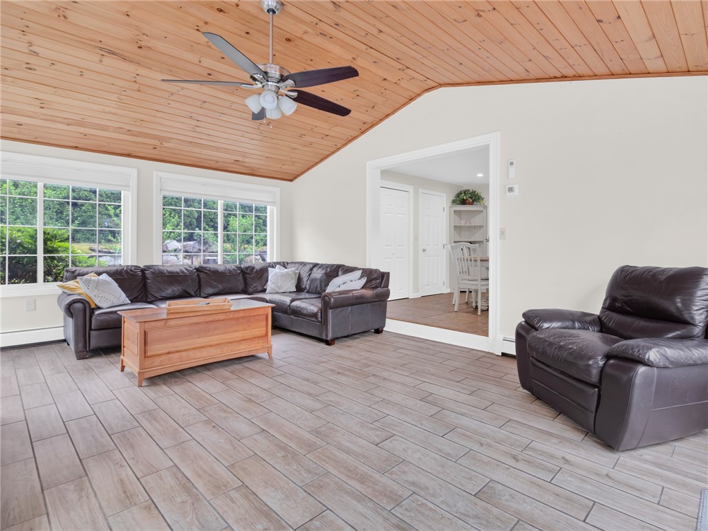 2 Brookfield Road Coventry, RI 02816 - Photo 28 of 43